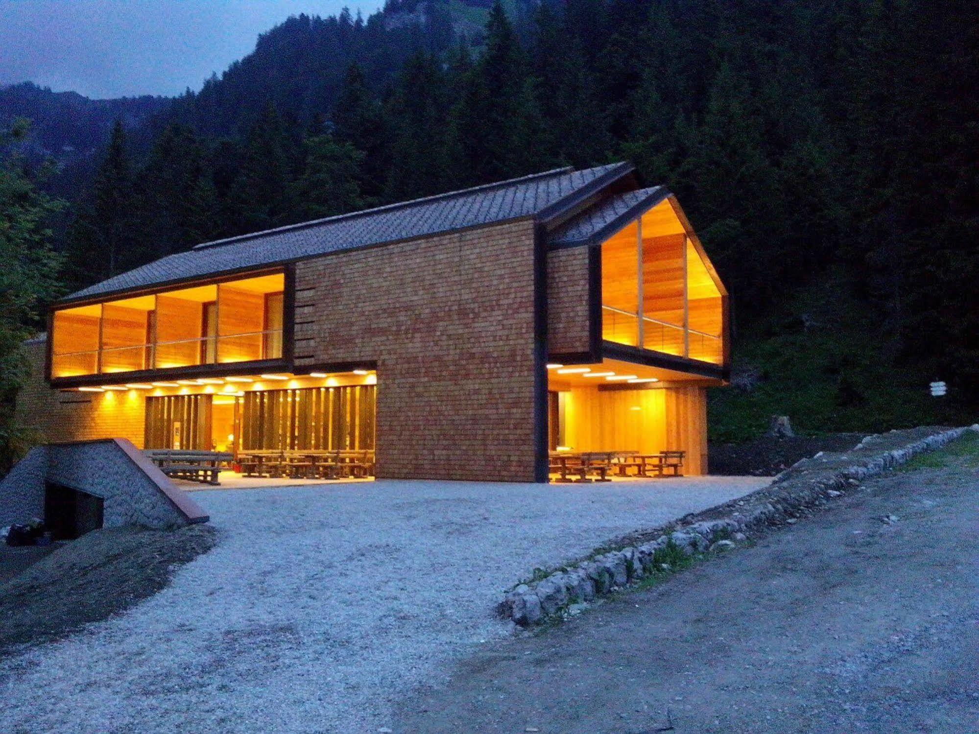 Vallesinella Hotel Restaurant Bar Madonna Exteriér fotografie